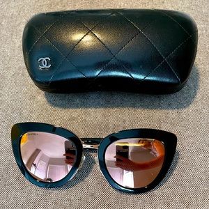 Chanel Cat-eye sunglasses w/ case (authentic)